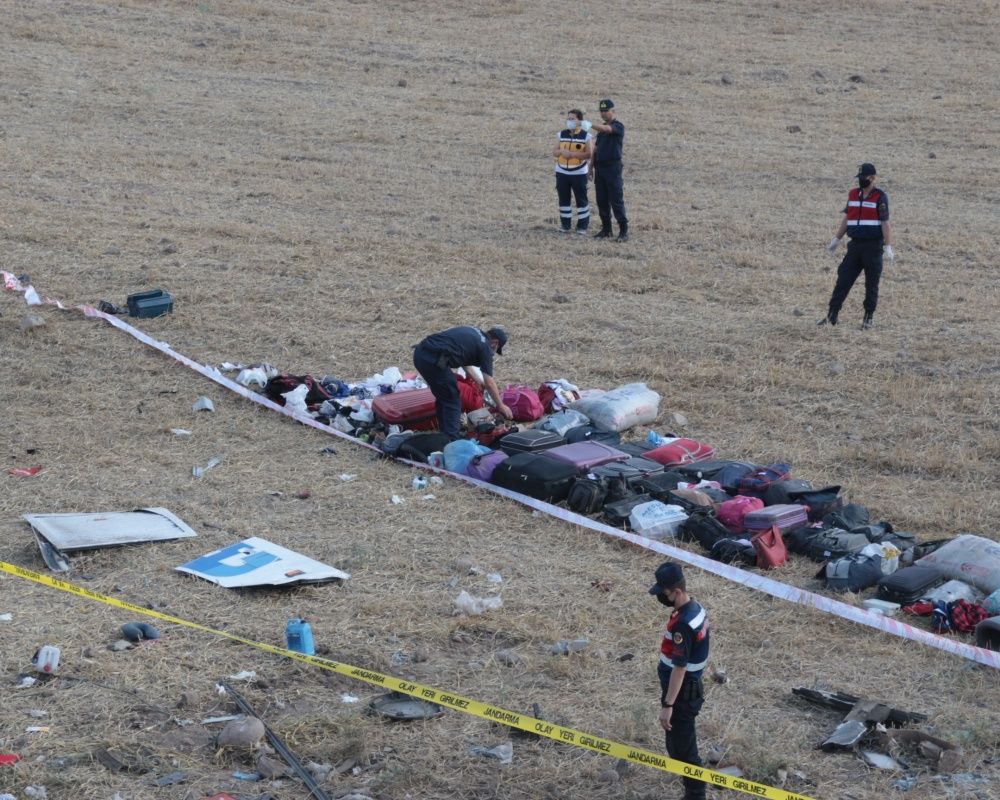 15 kişiye mezar oldu! Balıkesir'deki korkunç kazadan arda kalanlar... 17