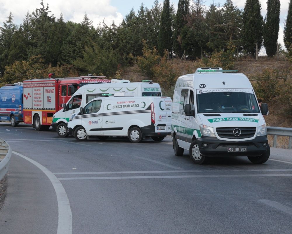 15 kişiye mezar oldu! Balıkesir'deki korkunç kazadan arda kalanlar... 46