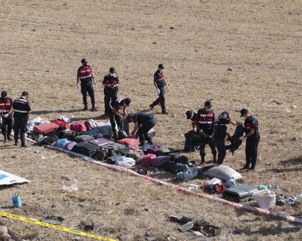 15 kişiye mezar oldu! Balıkesir'deki korkunç kazadan arda kalanlar... 39