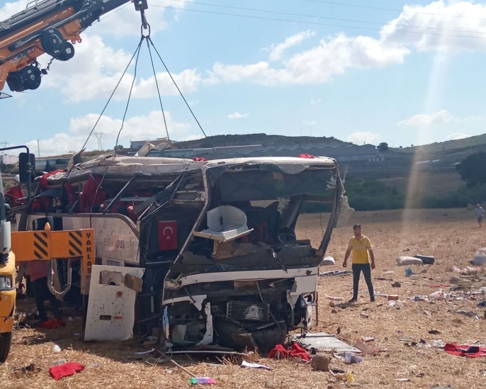 15 kişiye mezar oldu! Balıkesir'deki korkunç kazadan arda kalanlar... 23