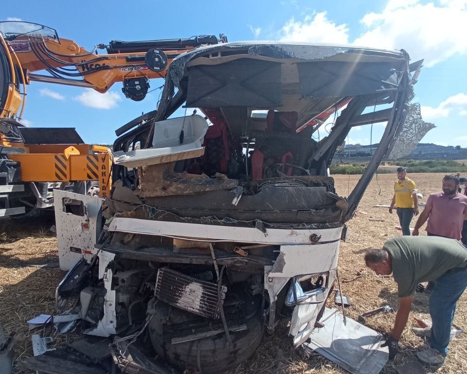 15 kişiye mezar oldu! Balıkesir'deki korkunç kazadan arda kalanlar... 13