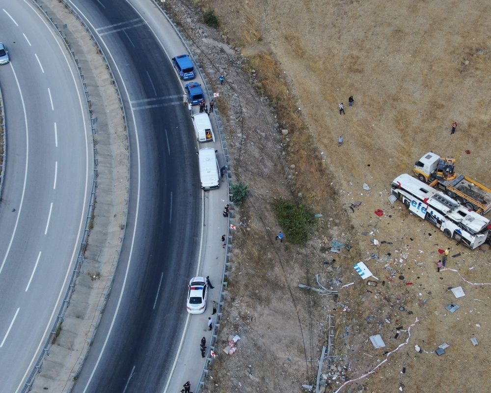 15 kişiye mezar oldu! Balıkesir'deki korkunç kazadan arda kalanlar... 47