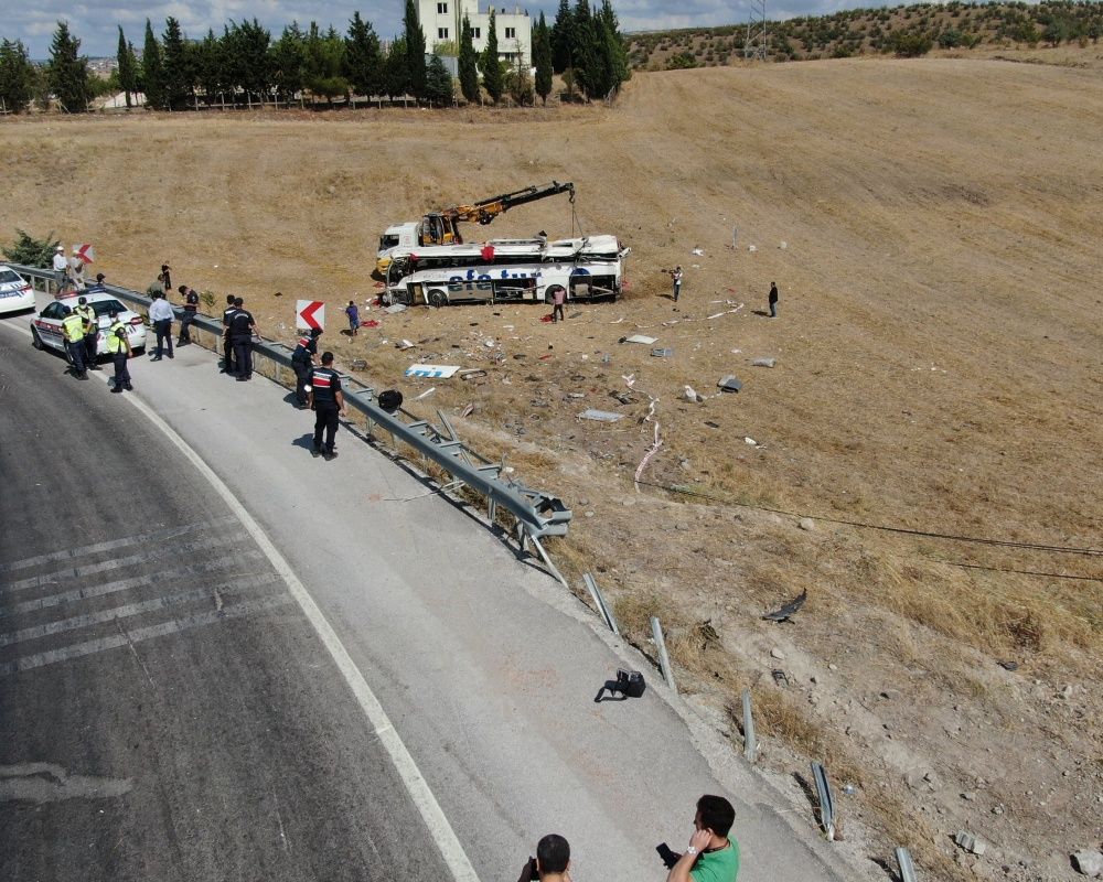 15 kişiye mezar oldu! Balıkesir'deki korkunç kazadan arda kalanlar... 53