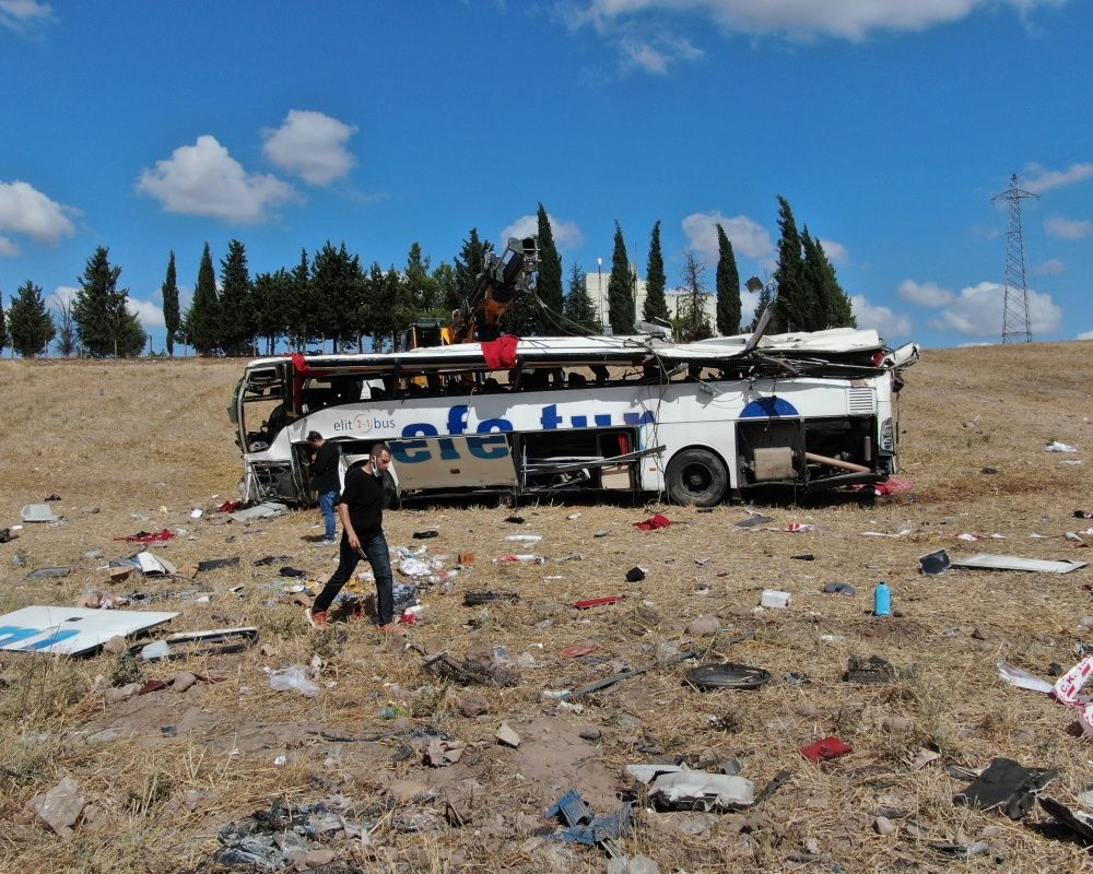 15 kişiye mezar oldu! Balıkesir'deki korkunç kazadan arda kalanlar... 49