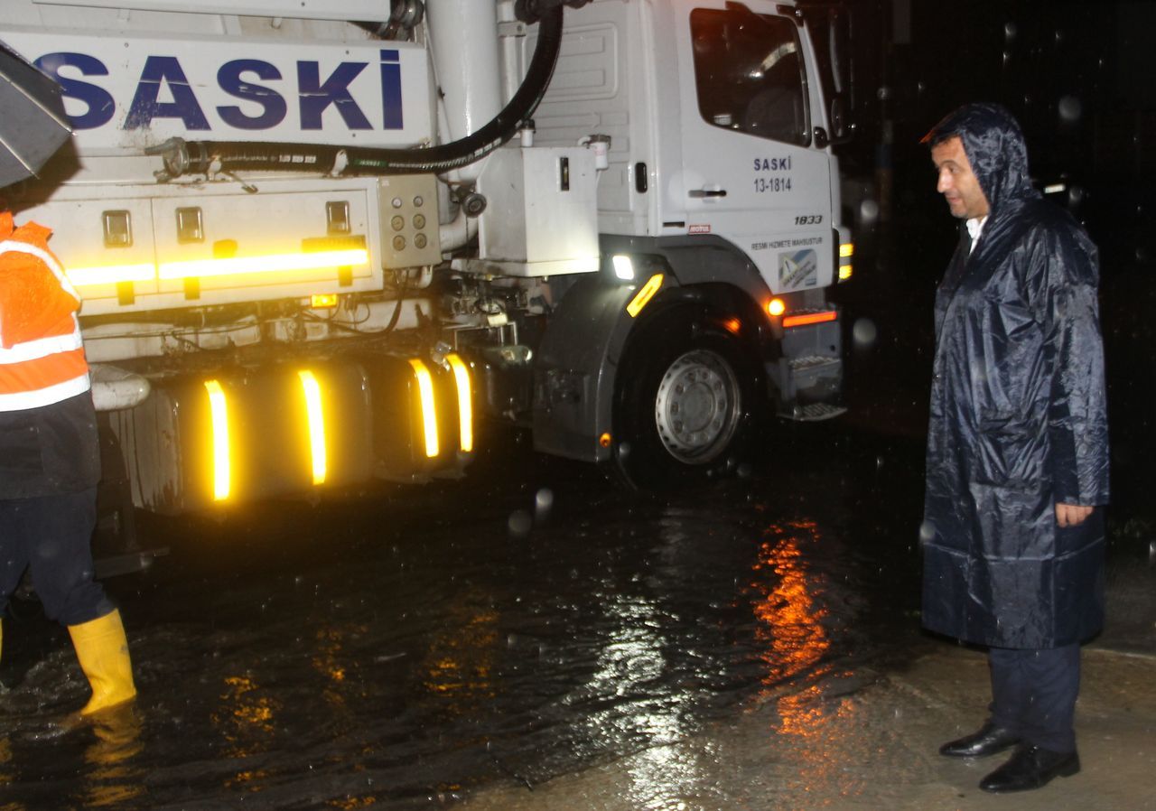 Samsun'daki etkili yağış Canik ve Çarşamba'yı vurdu 6