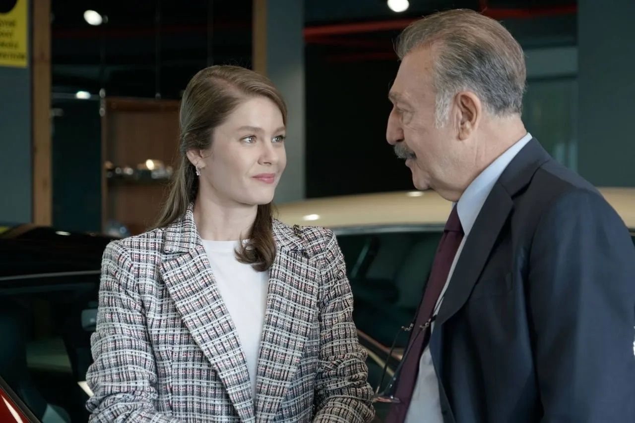 Camdaki Kız Dizisinde Her Şey Sil Baştan! Hayri Karakteri İçin Birbirlerine Girdiler! İşte açıklama! 5