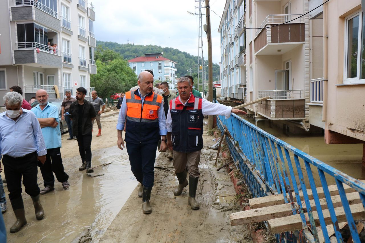 Sel suları çekildi, felaketin boyutu ortaya çıktı 10