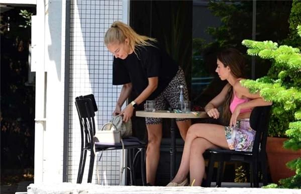 Burcu Esmersoy ile Demet Akalın küslüğü bitti! Ünlü sunucudan flaş açıklama geldi! 2