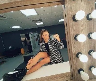 Serenay Sarıkaya'dan haftalar sonra unutulmaz pozlar geldi! 10