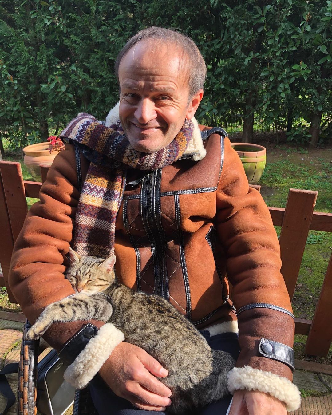Cenazede tepki çeken olay! Hayatını kaybeden 'Cimilli İbo' lakaplı şarkıcı İbrahim Özer son yolculuğuna uğurlandı 33