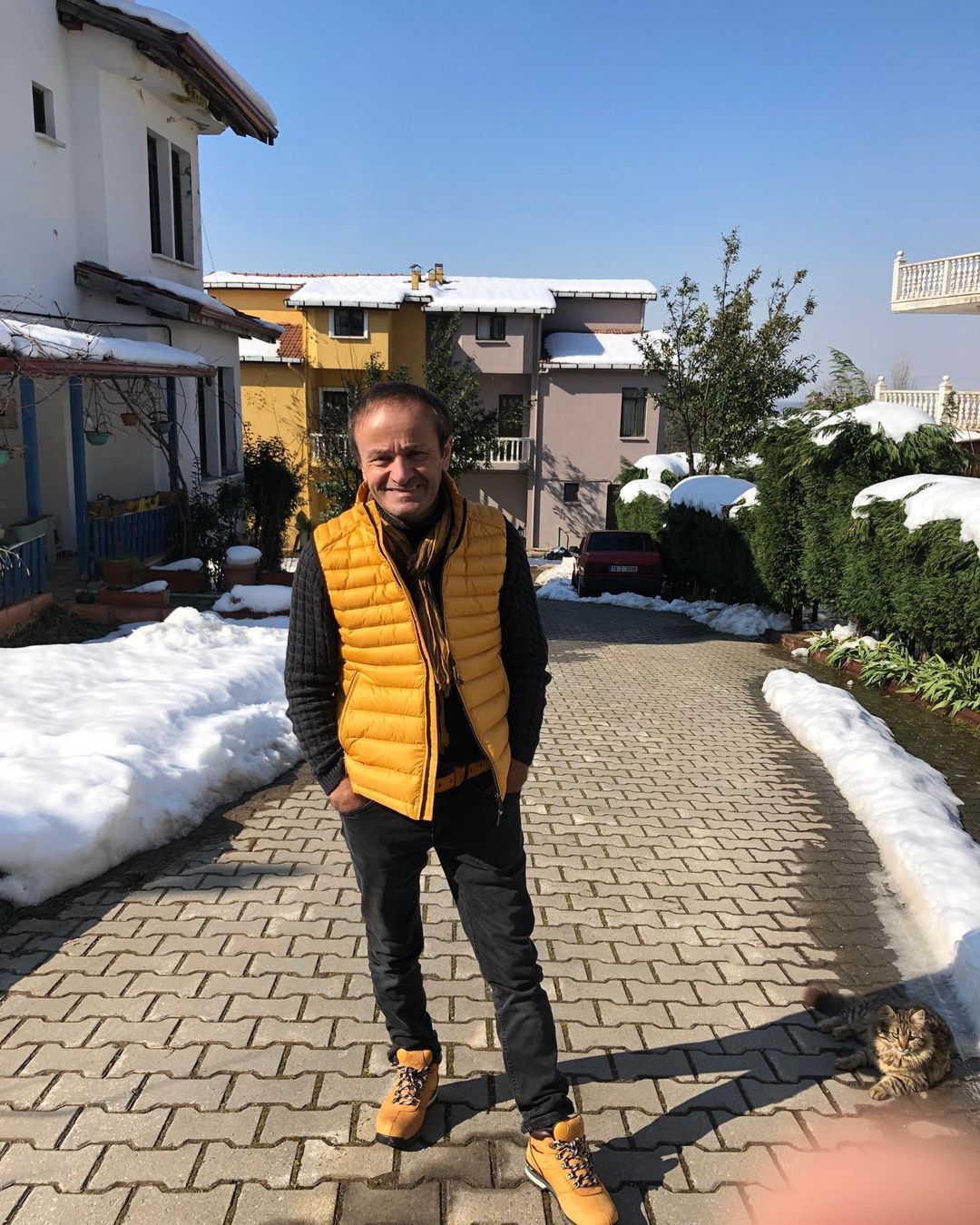 Cenazede tepki çeken olay! Hayatını kaybeden 'Cimilli İbo' lakaplı şarkıcı İbrahim Özer son yolculuğuna uğurlandı 18