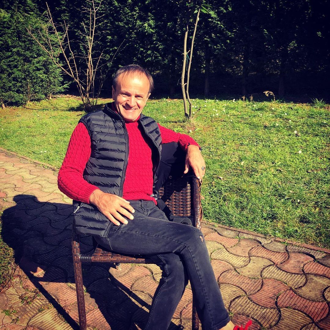 Cenazede tepki çeken olay! Hayatını kaybeden 'Cimilli İbo' lakaplı şarkıcı İbrahim Özer son yolculuğuna uğurlandı 27