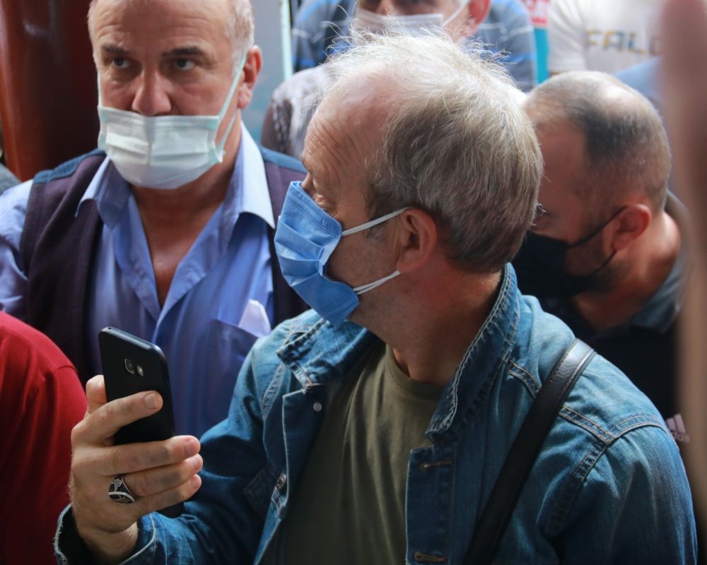 Cenazede tepki çeken olay! Hayatını kaybeden 'Cimilli İbo' lakaplı şarkıcı İbrahim Özer son yolculuğuna uğurlandı 39