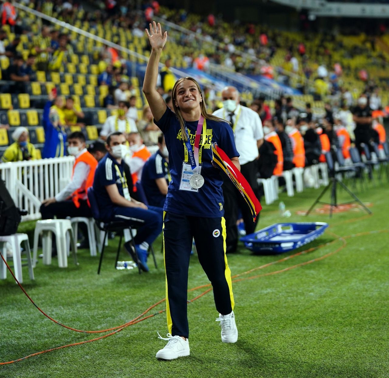 Buse Naz Çakıroğlu Kadıköy'de... 3