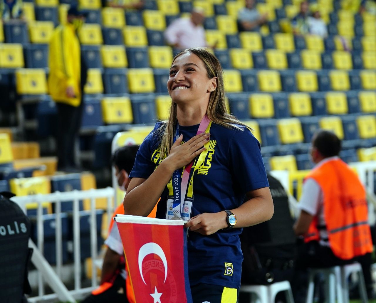Buse Naz Çakıroğlu Kadıköy'de... 1