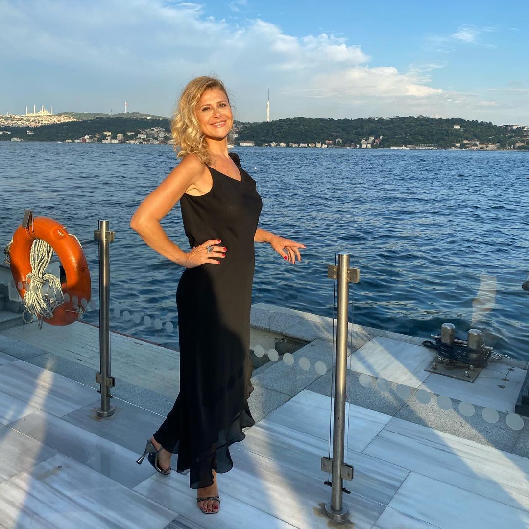 Çocuklar Duymasın oyuncusu Melek Şahin son haliyle şaşırttı! Çaycı Hüseyin'in Emine'si sosyal medyada gündem oldu 15