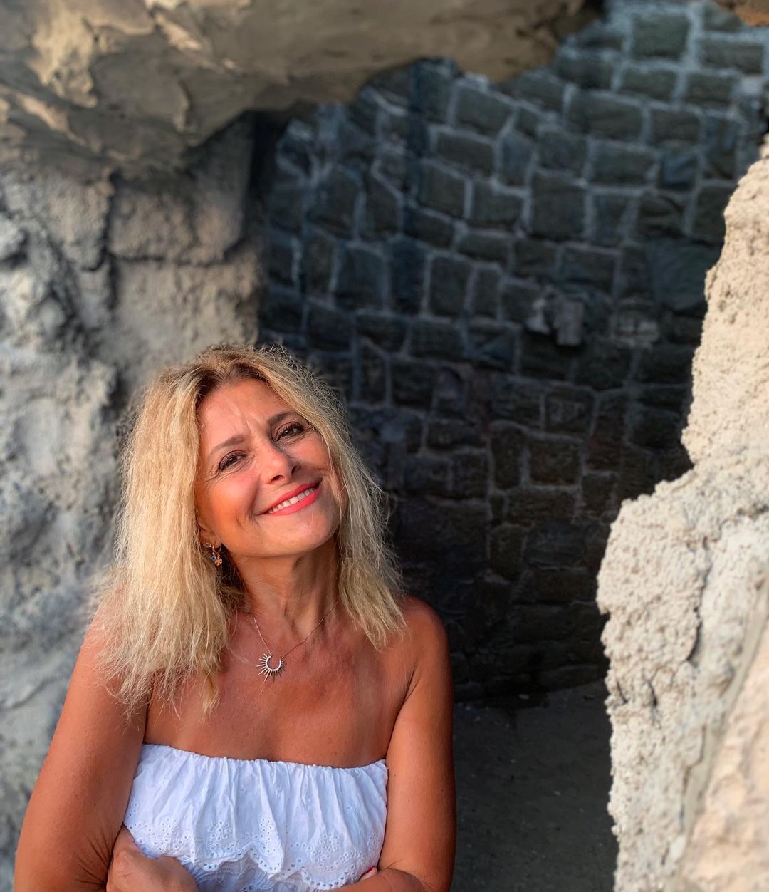 Çocuklar Duymasın oyuncusu Melek Şahin son haliyle şaşırttı! Çaycı Hüseyin'in Emine'si sosyal medyada gündem oldu 5