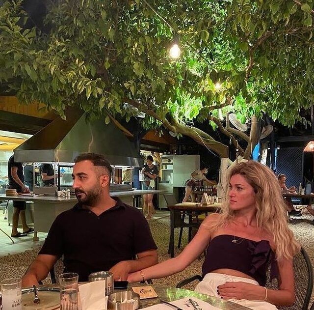Güldür Güldür Show'un Bilal'i Onur Buldu eşiyle poz verdi! Rol arkadaşı Uğur Bilgin'den ilginç yorum geldi! 3