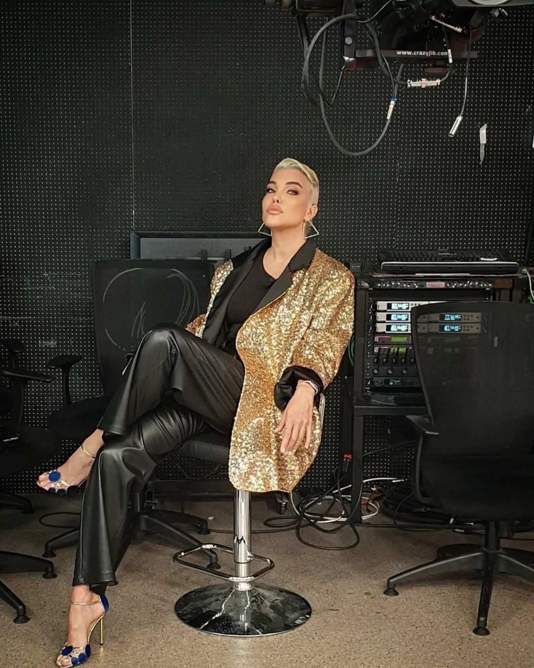 Selin Ciğerci'nin tedbir kararını ihlal edince hapse giren Deniz Akkaya iddialı konuştu 11