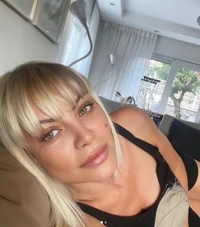 Seray Sever bu kez bikinisi ile şov yaptı! Yaşıtlarına taş çıkartıyor! 4