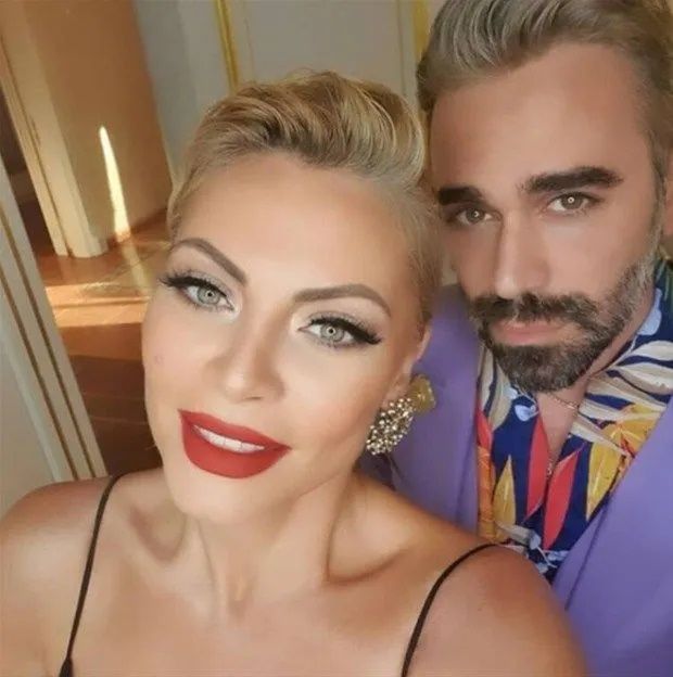 Seray Sever bu kez bikinisi ile şov yaptı! Yaşıtlarına taş çıkartıyor! 7