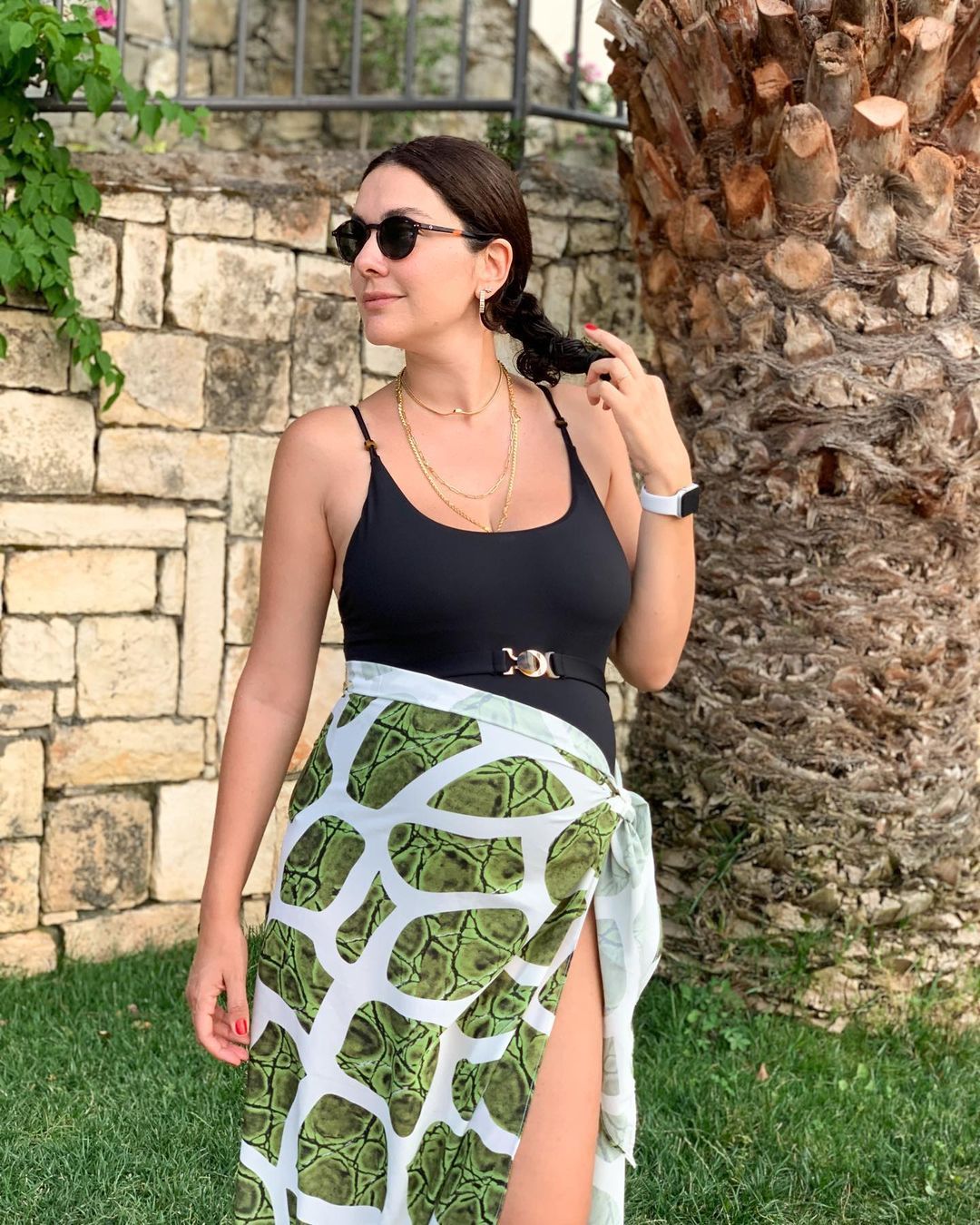 Anne olmak için gün sayıyor! İşte hamileliğinde 30. haftayı geride bırakan Bergüzar Korel'in son hali 13
