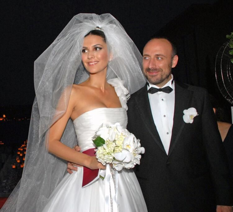 Anne olmak için gün sayıyor! İşte hamileliğinde 30. haftayı geride bırakan Bergüzar Korel'in son hali 1