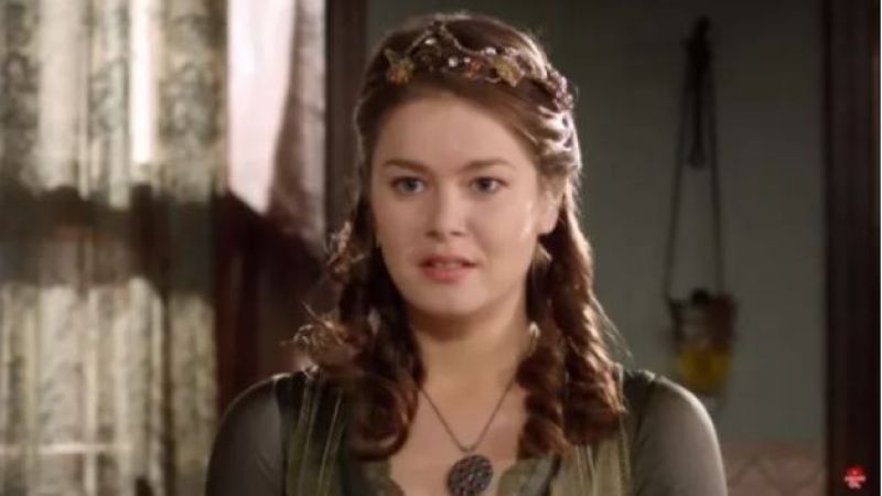 Camdaki Kız Nalan'ı hiç böyle görmediniz! Burcu Biricik'in 10 yıl önceki hali olay oldu! 7