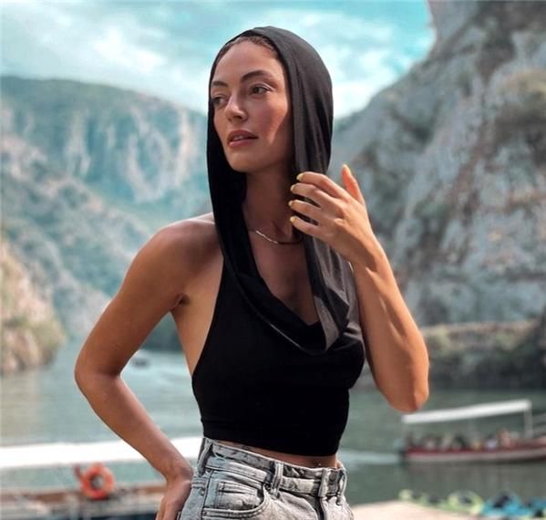 Selena dizisinin Kıvılcım'ı Hazal Şenel'in müthiş değişimi! Yıllar sonraki halini paylaştı! 5