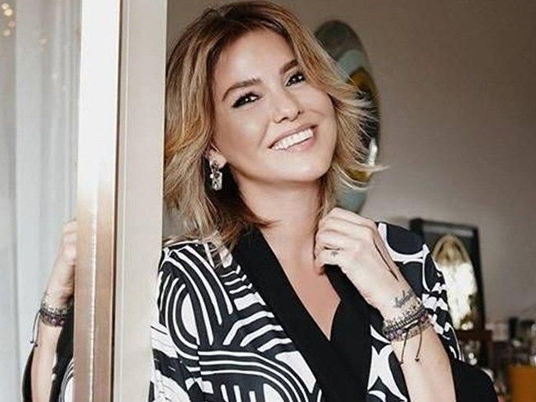Gülben Ergen'den imalı paylaşım! Hançer desenli elbisesi ile düşmanlarına seslendi! 6