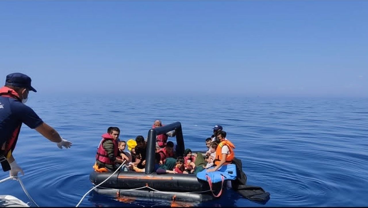 Yunanistan, aralarında çocukların da olduğu 172 kaçak göçmeni ölüme sürükledi 2