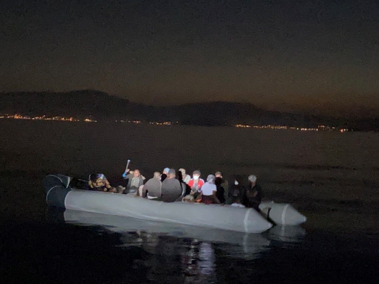 Yunanistan, aralarında çocukların da olduğu 172 kaçak göçmeni ölüme sürükledi 4