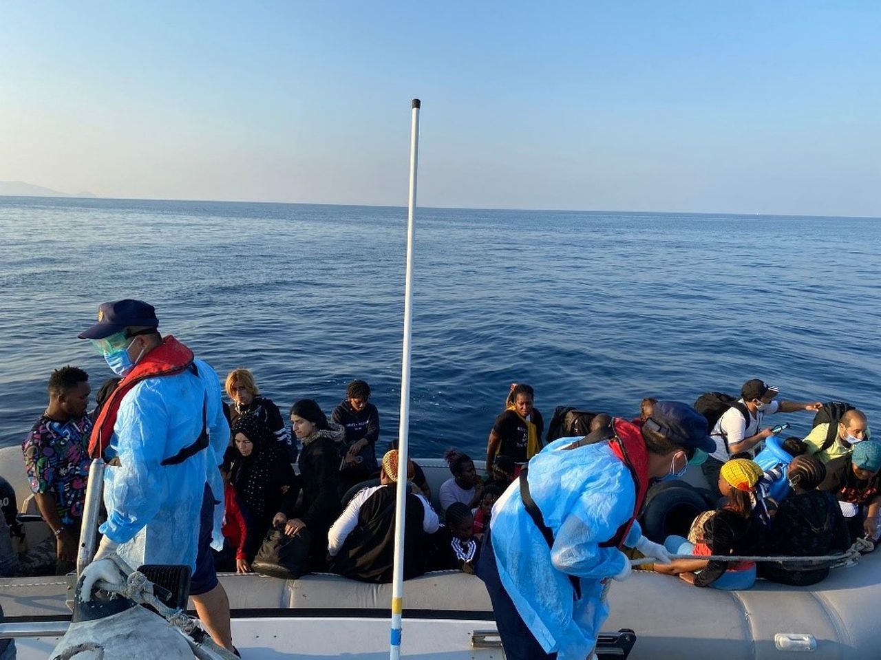 Yunanistan, aralarında çocukların da olduğu 172 kaçak göçmeni ölüme sürükledi 7
