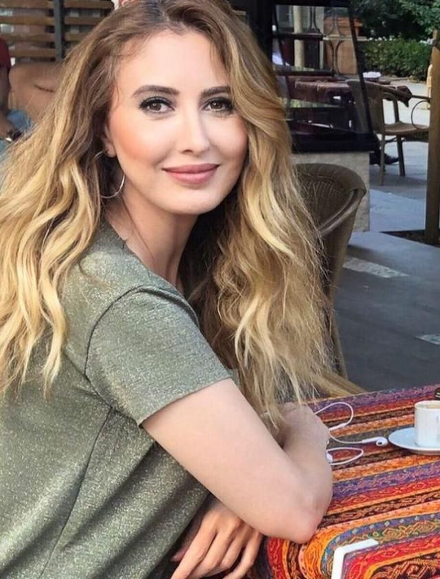 Yıllar Kikirik Ayşe'yi çok değiştirdi! Hayat Bilgisi dizisinin yıldızı herkesi büyüledi! 3