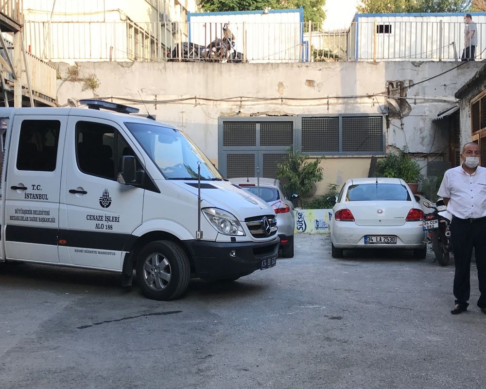 Büyük saygısızlık! Ferhan Şensoy'un cenaze törenindeki çirkin saldırıda flaş gelişme! Kendilerini böyle savundular... 10