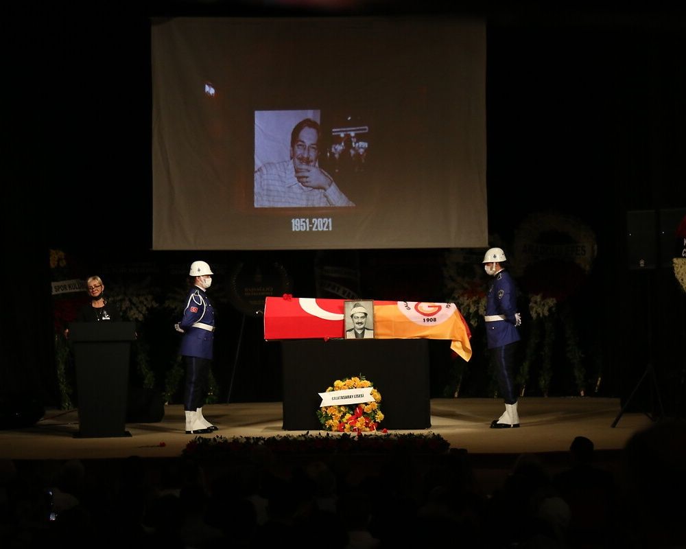 Büyük saygısızlık! Ferhan Şensoy'un cenaze törenindeki çirkin saldırıda flaş gelişme! Kendilerini böyle savundular... 34