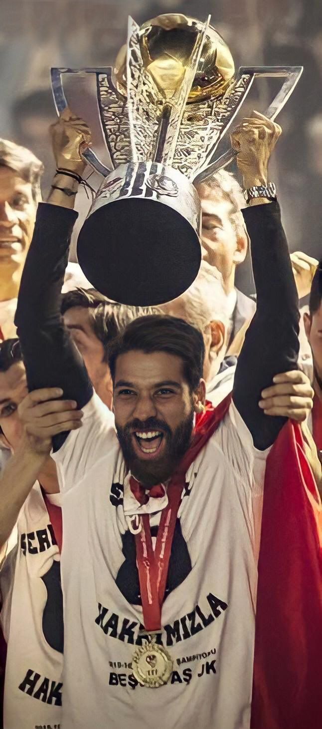 Milli futbolcu Olcay Şahan futbolu bıraktı 7