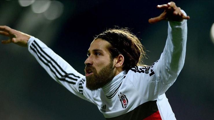 Milli futbolcu Olcay Şahan futbolu bıraktı 1