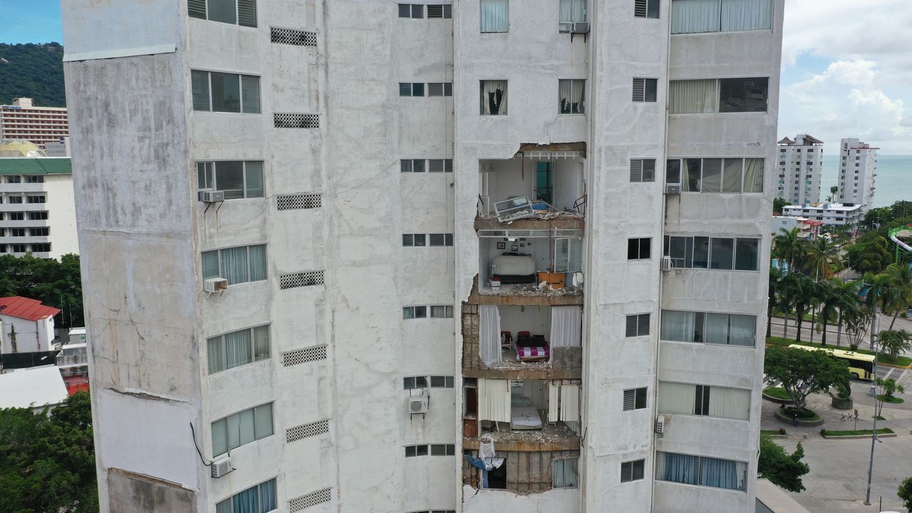 7.1 büyüklüğündeki depremin yıkımı ortaya çıktı 10