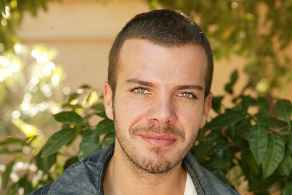Yaprak Dökümü'nün Oğuz'u Tolga Karel son haliyle sosyal medyayı salladı! Eşiyle aşk pozunu paylaştı 4
