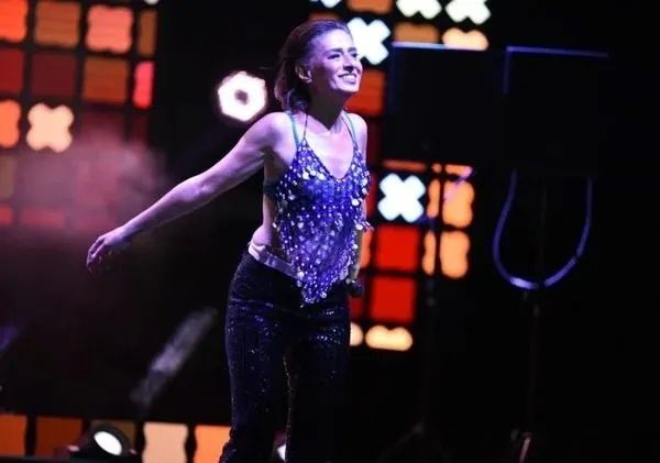 Yıldız Tilbe, TRT Haber Spikeri Ersoy Dede'yle tartıştı! 14