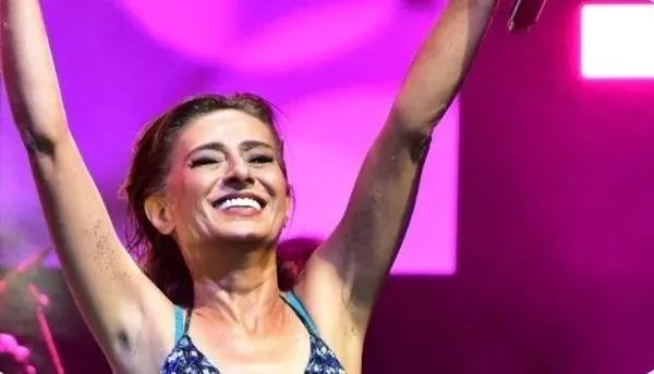 Yıldız Tilbe, TRT Haber Spikeri Ersoy Dede'yle tartıştı! 18