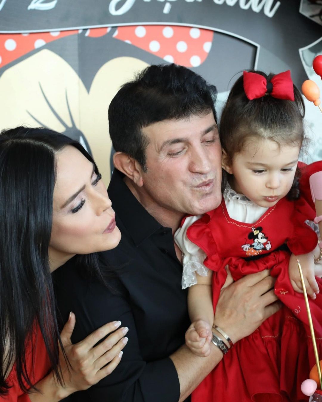 Ünlü oyuncu Fatoş Kabasakal evlendikten 3 yıl sonra düğün yaptı 16