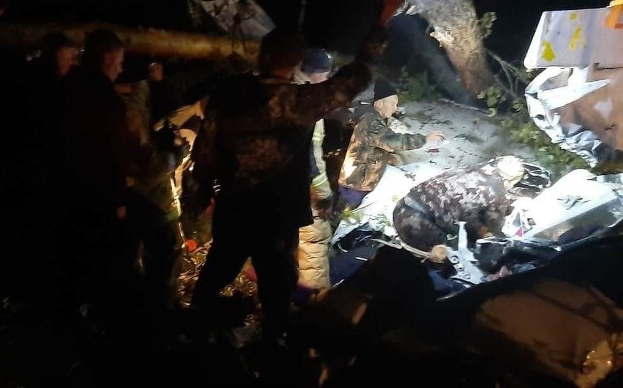 Rusya'da yolcu uçağı alev alıp piste sert iniş yaptı: 4 ölü 3