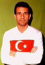 Efsane golcü "Taçsız Kral" Metin Oktay, kabri başında anıldı 1