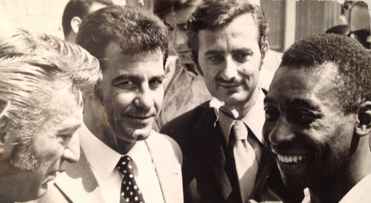 Efsane golcü "Taçsız Kral" Metin Oktay, kabri başında anıldı 2