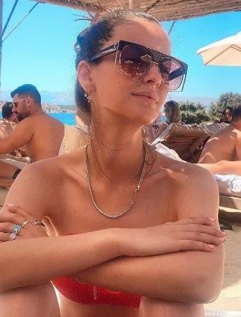 İrem Helvacıoğlu için yaz bitmedi! Verdiği pozlar olay oldu! 8