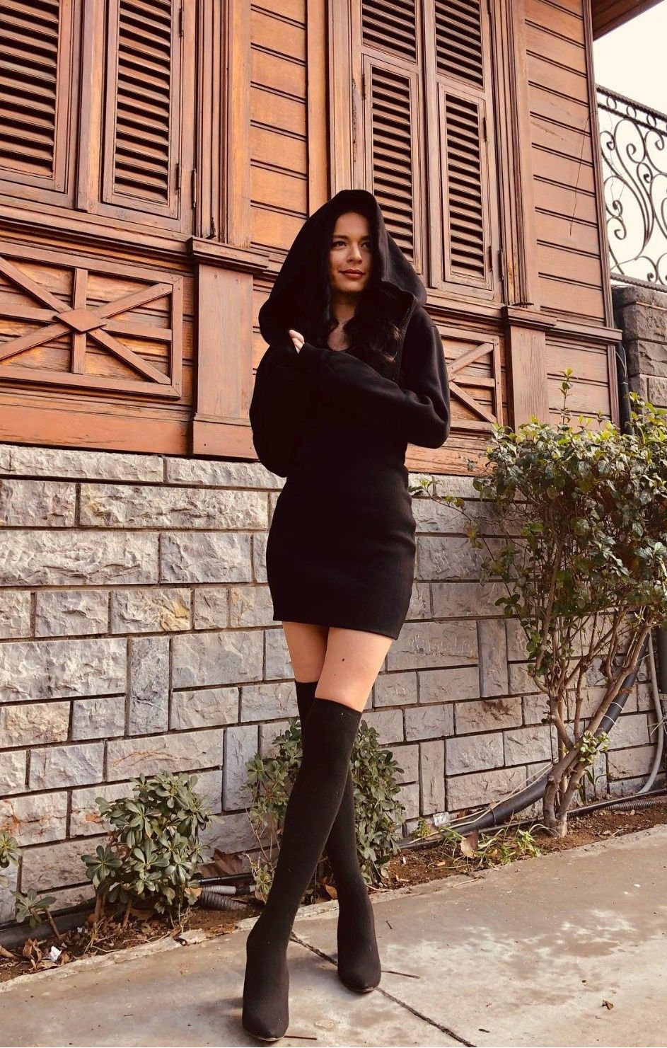 Yasak Elma'nın Zehra'sı yasak aşkıyla yakalandı! Şafak Pekdemir'in yeni sevgilisi hırçın çıktı! 8