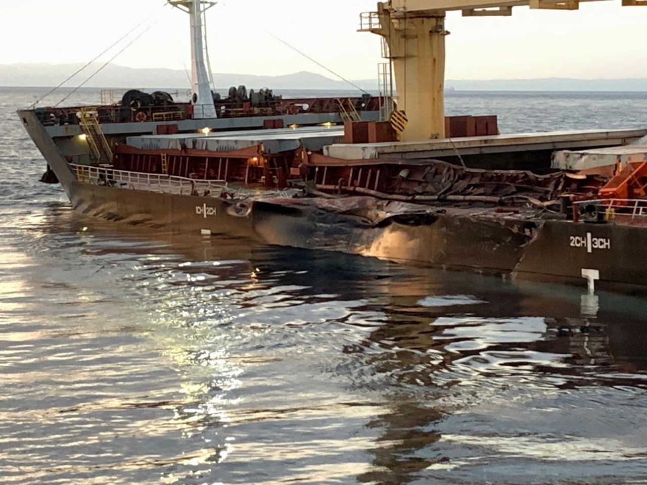 Çanakkale Bozcaada açıklarında feci kaza! İki gemi çarpıştı 7
