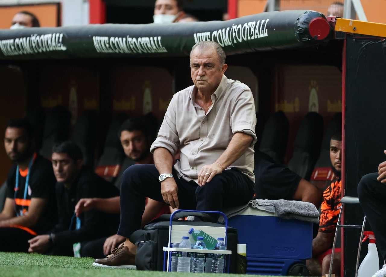 Fatih Terim: İçeri morali bozuk gelen var, ağlayan var. Galatasaray taraftarı bunu yapmamalı 4